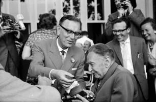 Nobelpreisträgertagung 1960 Mediziner; Maikäferrede: Graf Lennart Bernadotte, Hans v. Euler-Chelpin