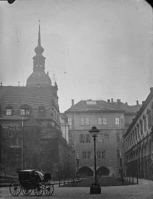 Kanzleihaus : Stallhof mit Kanzleihaus (1565-1567, H. Irmisch) Georgenbau und Langem Gang gegen Schloßturm