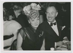 Marlene Dietrich mit Jack Warner (Los Angeles, 1941) (Archivtitel)