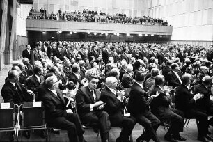 Handwerkskundgebung und Freisprechungsfeier der Handwerkskammer für die Jungmeister und Junggesellen in der Stadthalle