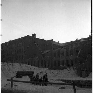 Negativ: Ruine, Goltzstraße 21, 1955