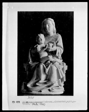 Sitzende Madonna