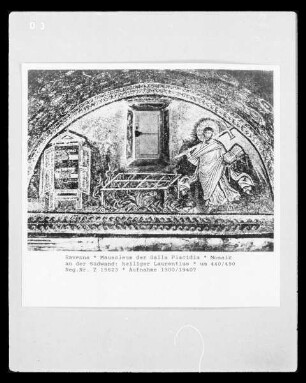 Mosaik an der Südwand: heiliger Laurentius