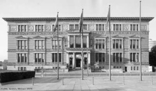 Kunstgewerbe-Museum (Martin-Gropius-Bau); Berlin, Friedrichshain-Kreuzberg