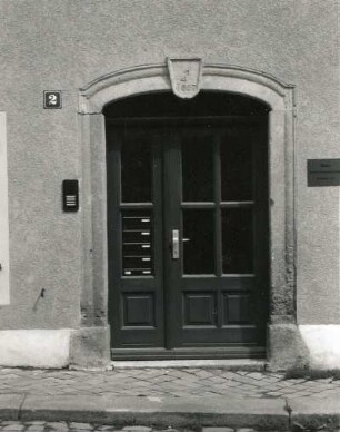 Roßwein, Lommatzscher Straße 2. Wohnhaus (bezeichnet 1807). Portal