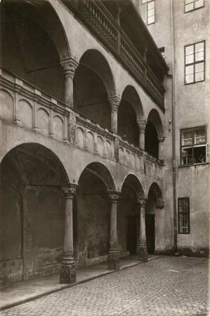 Eger (Böhmen) (heute Cheb / Tschechien), Marktplatz 7. Schirndingerhaus (1401/1500). Hof