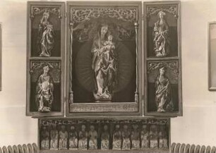 Marienaltar : Flügelaltar mit Predelle aus der Dorfkiche Neudorf, Holz, geschnitzt, farbig gefasst; 1,50 x 1,01m (Schrein)