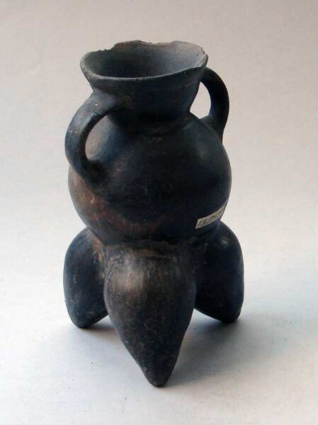 Clay vessel