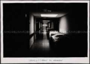 Krankenhausflur mit leeren Betten (Prämiertes Foto Sonderthema: Liebe)