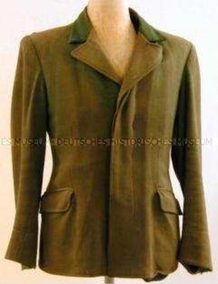 Waldbluse für weibliche Beschäftigte bei der Staatlichen Forstwirtschaft der DDR