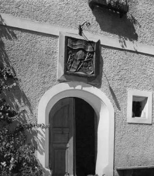 Bad Hofgastein. Pfarrhaus. Portal (1446)