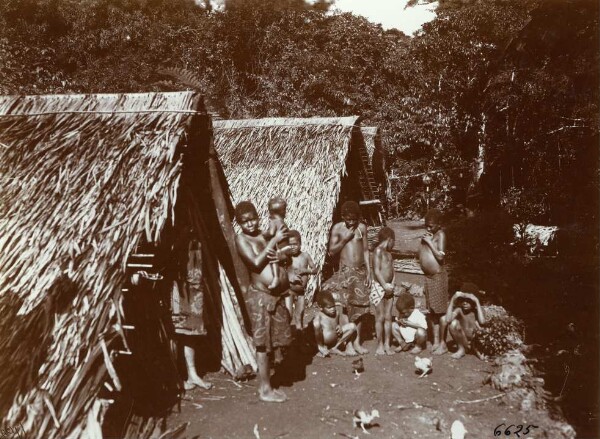 "Cabanes d'habitation. Maevo".