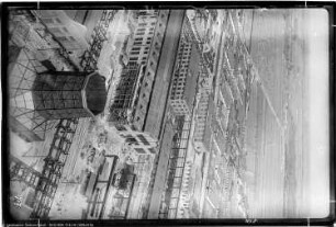 Rundblick vom Kamin Bau Me 202 Dampfkesselhaus, Me 15 Hauptwerkstätte, Me 19 Lager für Maschinenbaumaterial und Labor, Me 25 Bad, Me 33 Destillationsbau, Me 89 Elektrische Unterstation, Me 109 Speiseanstalt, Me 144 Kühlwerk
