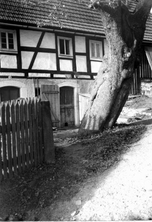 Schönfeld (Thermalbad Wiesenbad-Schönfeld), Nr. 41. Wohnstallhaus. Eingangsseite (Teilansicht)