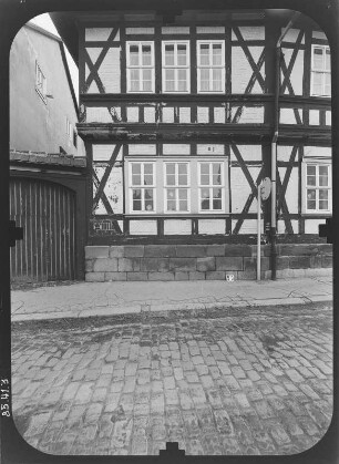 Nordhausen, Barfüßerstraße. Wohnhaus. Straßenfront (Teilansicht)