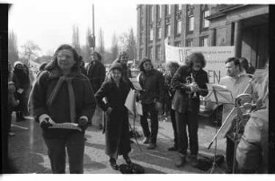 Kleinbildnegative: Protest, Musikerzieher_innen, John-F.-Kennedy-Platz, 1980