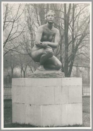 Große Kauernde, 1925/27, Bronze