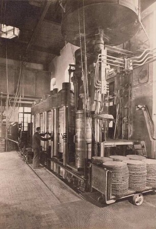 Ölpresse (Riesa?)