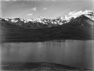Berg Huayna-Potosi und Tuni-See : Panorama vom Berg Huayna-Potosi mit dem Tuni-See im Vordergrund. Im Hintergrund die Cordillera de la Union.