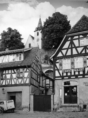Zwingenberg, Marktplatz. Blick zur Bergkirche