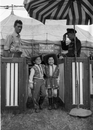 Zirkus-Gastspiel in Karlsruhe.