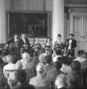 Konzert des Ensembles Madrigal Moskau im Rahmen der Veranstaltungsreihe "Dresdner Sommer" im Kuppelsaal von Schloß Pillnitz, 6. Juni 1970