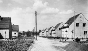 Coswig, Wohngebiet Heinrich- Heine-Weg / Genossenschaftstraße / Lessingstraße. Einfamilienhäuser (1938/1939) der "Sachsenlandsiedlung"