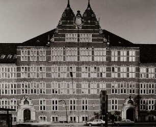 Volksschule am Holstenwall, Hamburg