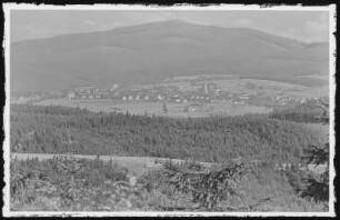 Auersberg. Blick von Stützengrün auf Eibenstock den Auersberg