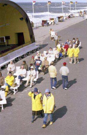 Westerland: Hauptpromenade mit Musikpavillon