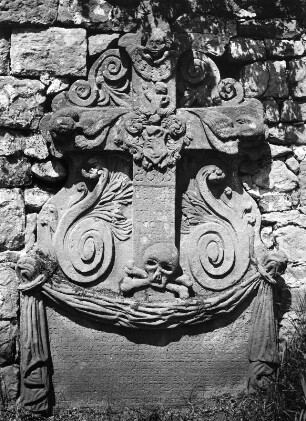 Grabkreuz : Grabkreuz (1685). Altleiningen-Höningen, Friedhof bei Sankt Jakob