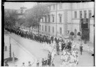Fronleichnamsprozession in Sigmaringen 1929; Prozession in der Karlstraße vor dem Prinzenbau; im Mittelpunkt Monstranz