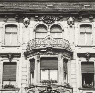 Wohn- und Geschäftshaus