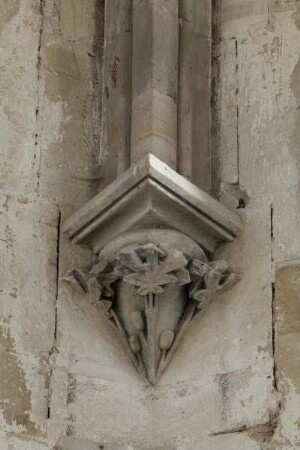 Ehemaliger Hof der Grafen von Wettin & Templerhofgut — Kapelle Unser Lieben Frauen & Templerkapelle — Konsole