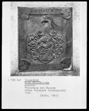 Grabstein Hans Reichard von Gebsattel (mit Wappen)