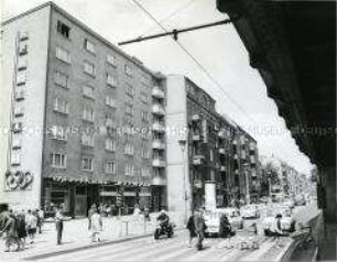 Entlang der Schönhauser Allee in Berlin (Ost)