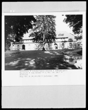 Schloss — Marstall