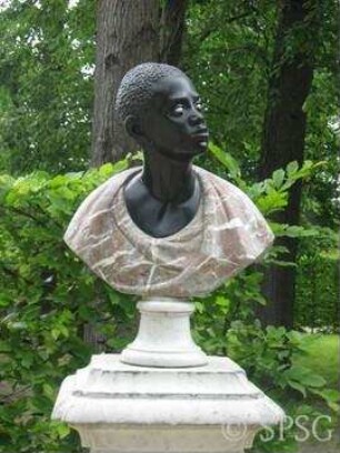 Will, Roland. Kopie: Bildnis eines Afrikaners, Skulpt.slg. 3725, aufgestellt im Park Sanssouci, Erstes Rondell.