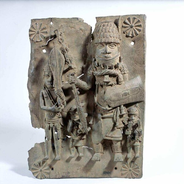 Relief plate Military leader with companions