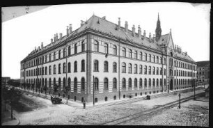 Budapest. Neues Krankenhaus der Barmherzigen Brüder (1903) : Budapest. Neues Krankenhaus der Barmherzigen Brüder (1899-1903; István? Kiss?)