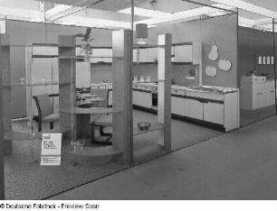 Anbauküche Katja : Ausstellungskoje mit Anbauküche "Katja" (1979; VEB Holzverarbeitungswerk Klosterfelde)