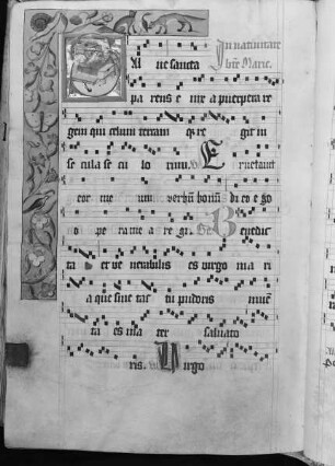Graduale (Benediktinerhandschrift) — Textseite mit historisierter Initiale und Figuren in der Bordüre, Folio 220verso