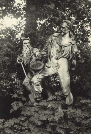 Rotkopf Görge und der Windberggeist : Arnold, Michael : Rotkopf Görge und der Windberggeist. 1859. Bronzeguß von Fa. Bierling, Dresden. Denkmal im Park des Schlosses Freital-Burgk