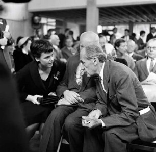Inge Scholl und Walter Gropius bei der Eröffnung der HfG Ulm