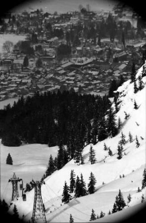 Oberstdorf: Nebelhorn; Blick von der Bergstation auf Oberstdorf