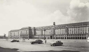 Dresden-Altstadt, Altmarkt. Westseite mit Wohn- und Geschäftshäusern