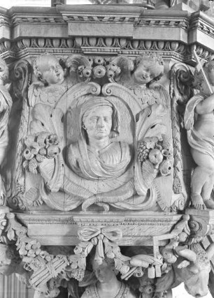 Kanzelkorb Relief