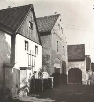 Bauernhöfe in Crostwitz : Bauwesen - Wirtschaftsgebäude und Gehöfte. Ort: Chrósćicy / Crostwitz. Giebel von Fachwerkbauernhöfen