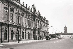 Berlin: Ost; Zeughaus