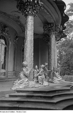 Teilansicht des Chinesischen Teehauses im Park Sanssouci